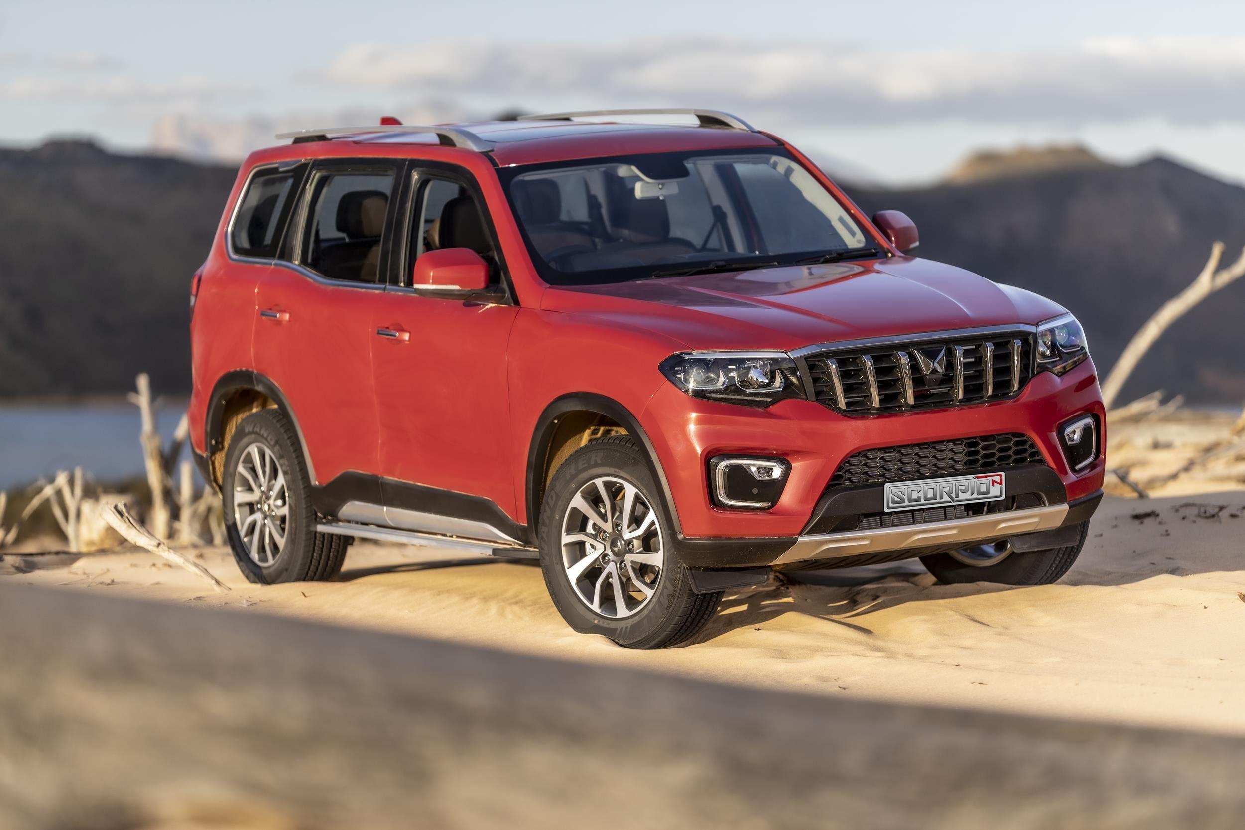24 COTY15 Mahindra
