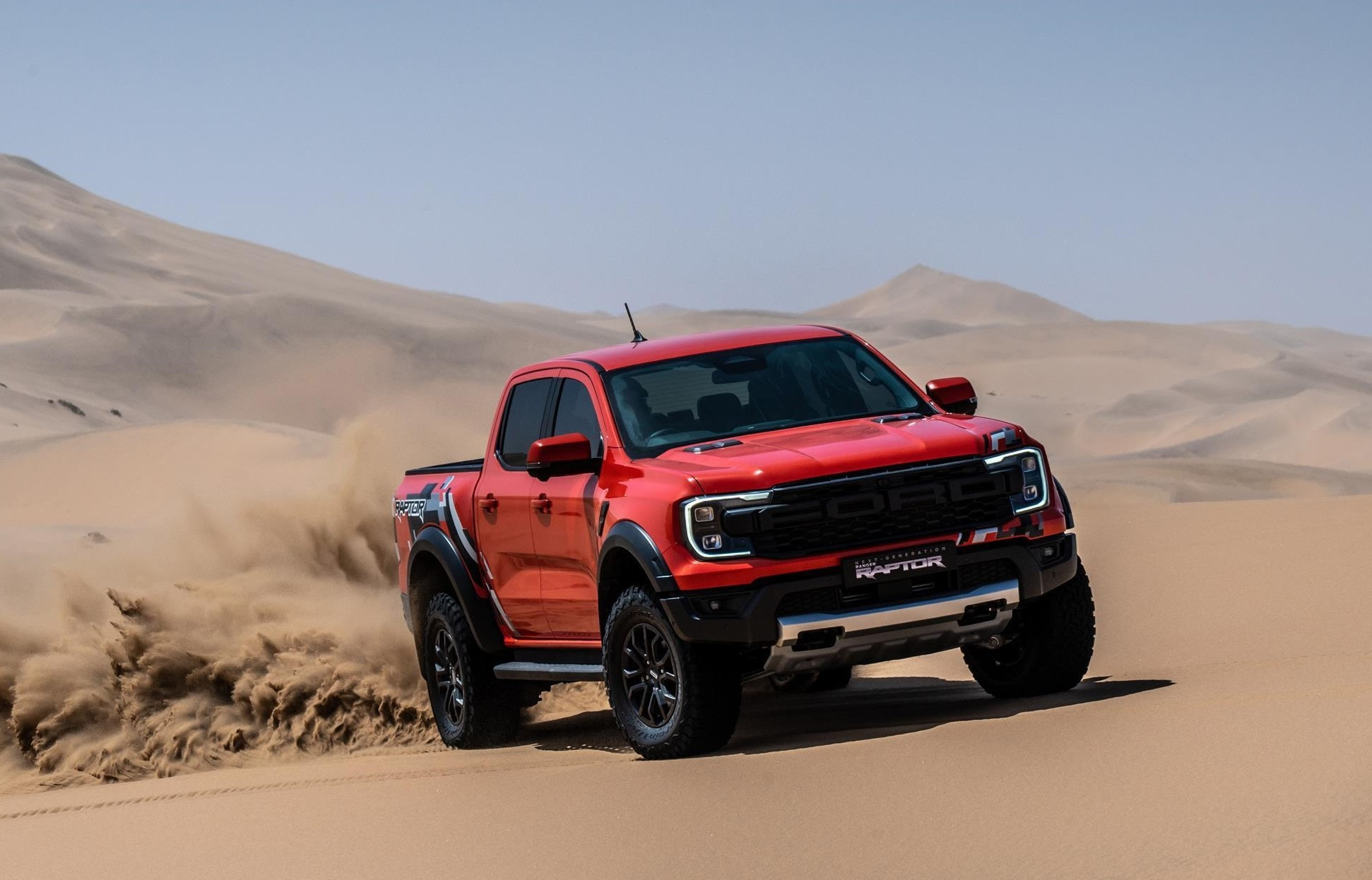 24 COTY19 Ford Raptor