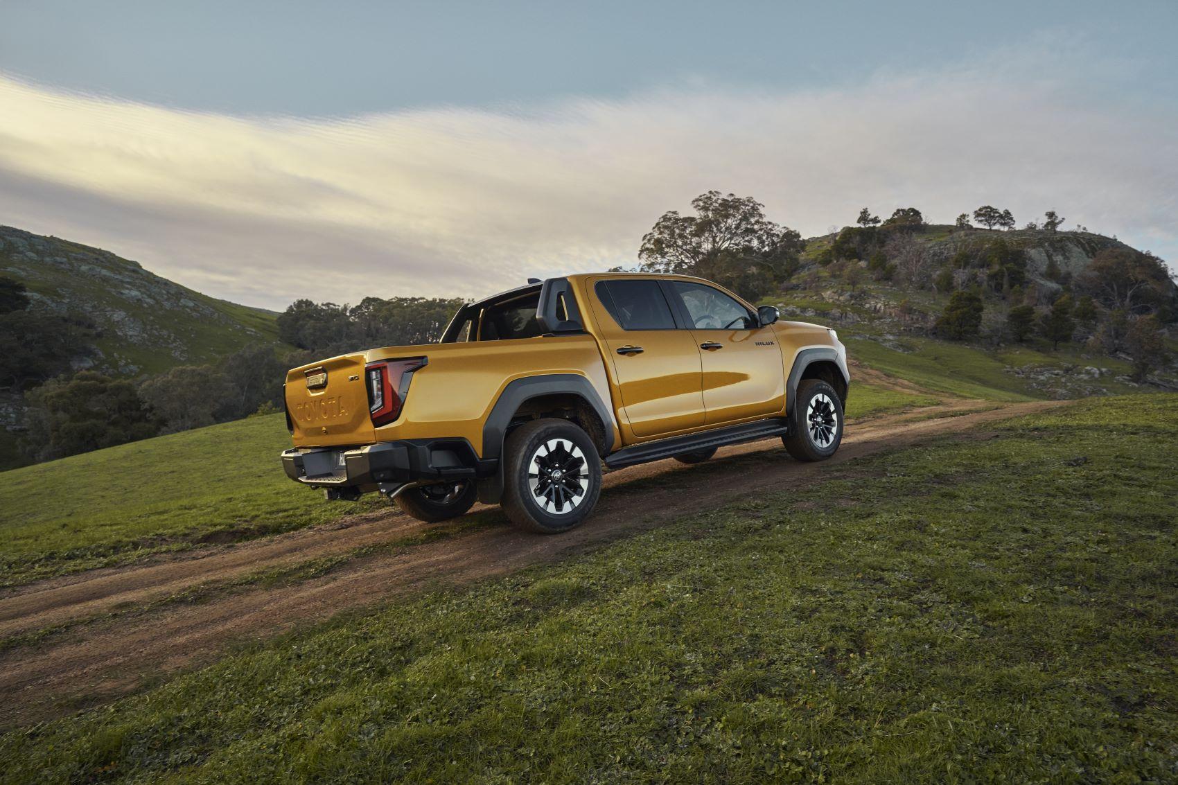 25 New Hilux3