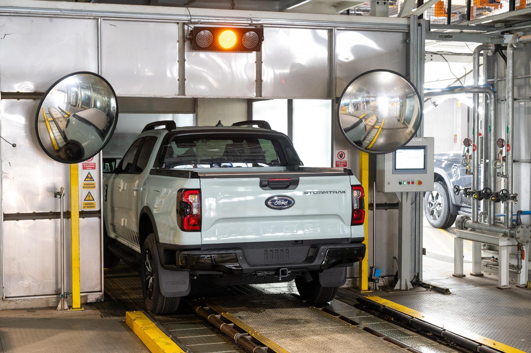 25 Ranger PHEV4