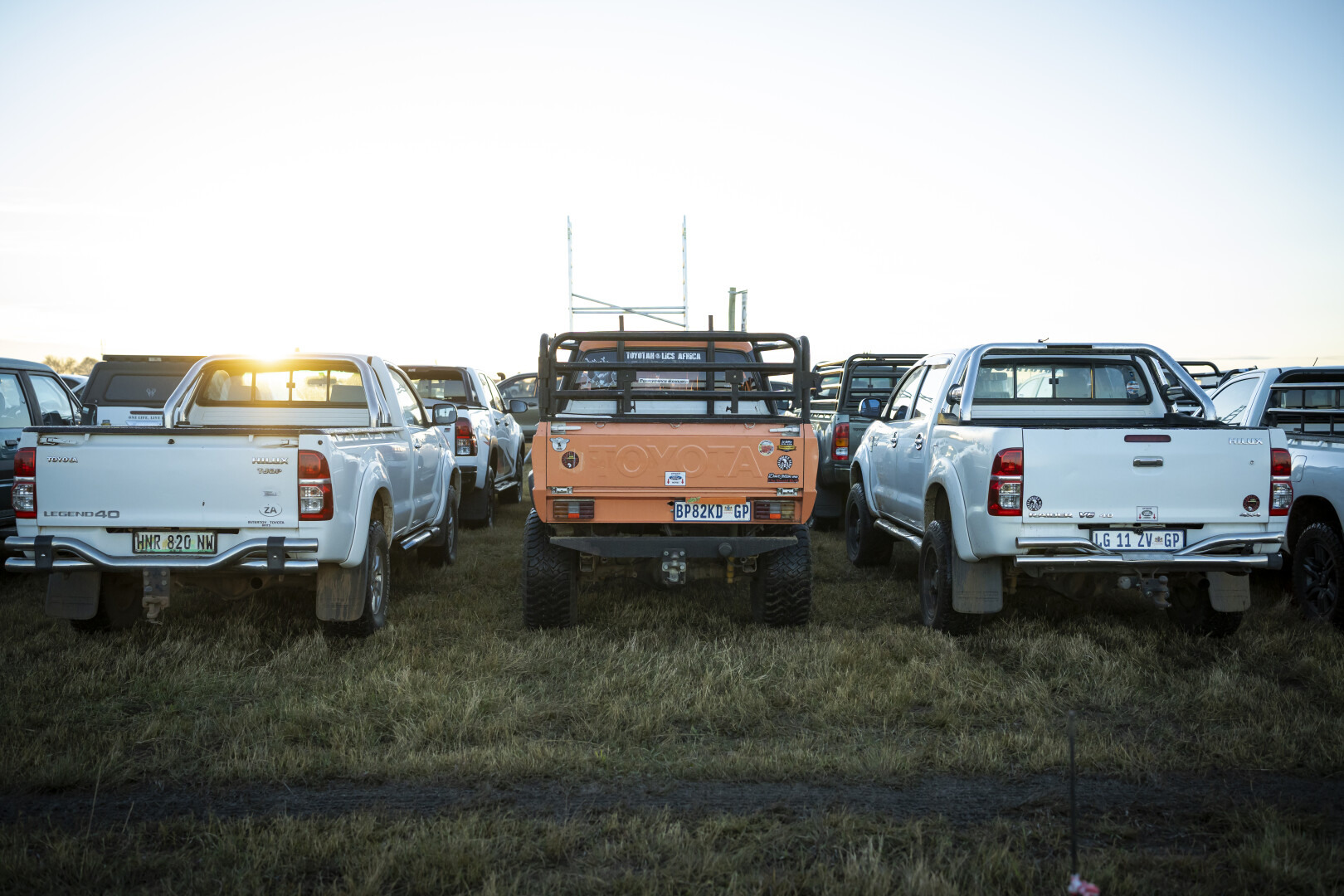 26 Hilux Record3