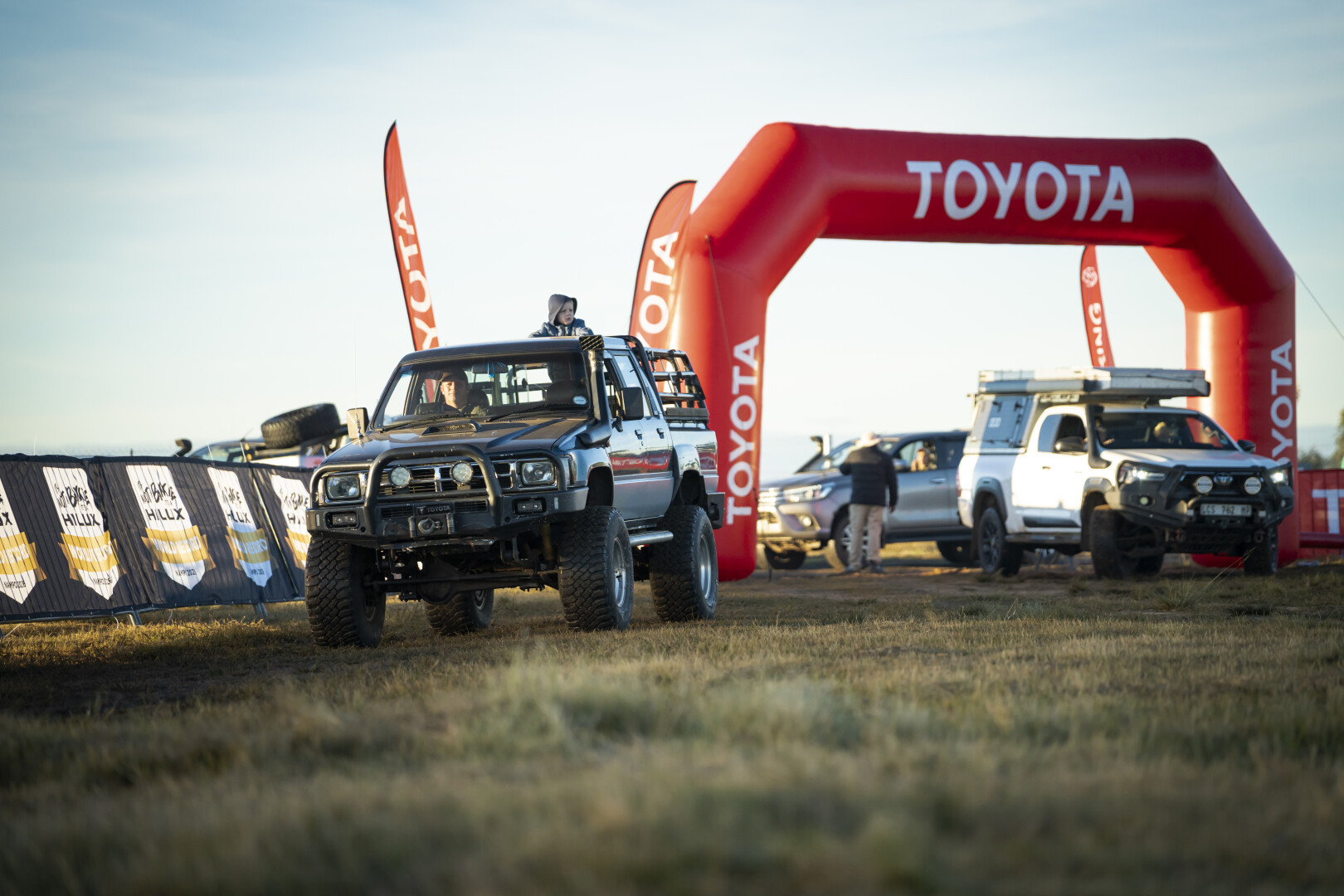 26 Hilux Record5