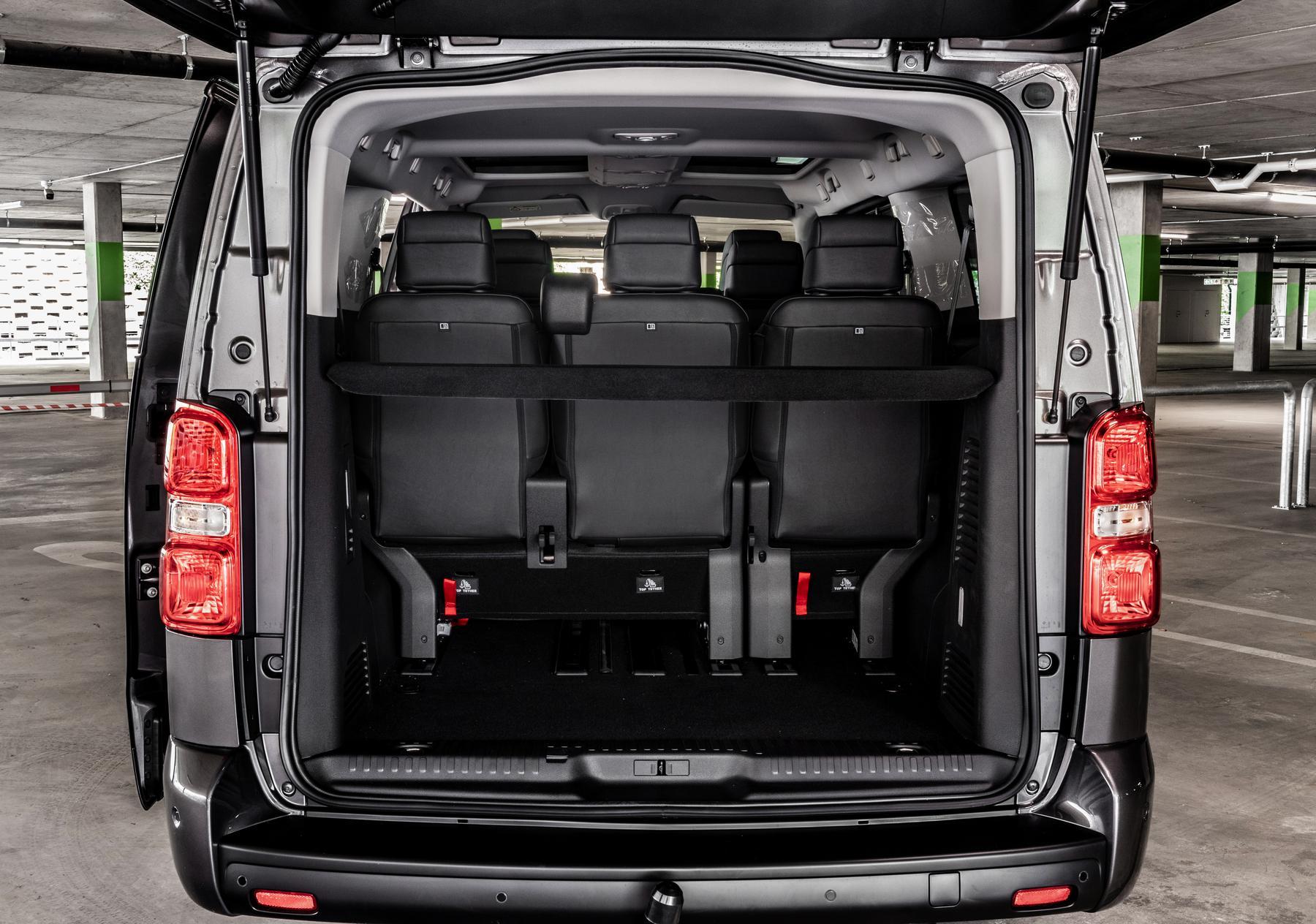 Zafira Life L 109 1800x1800