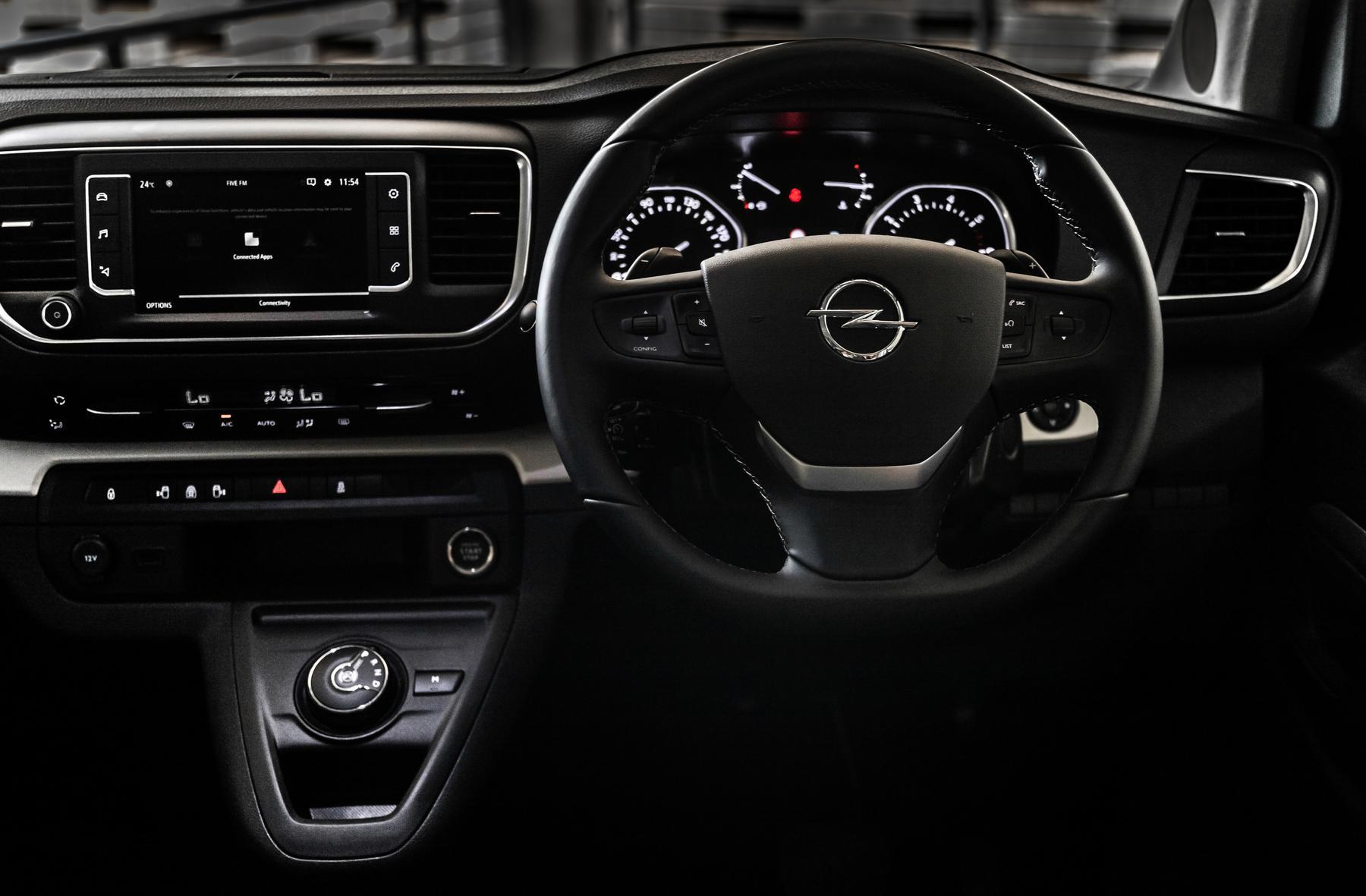 Zafira Life L 128 1800x1800