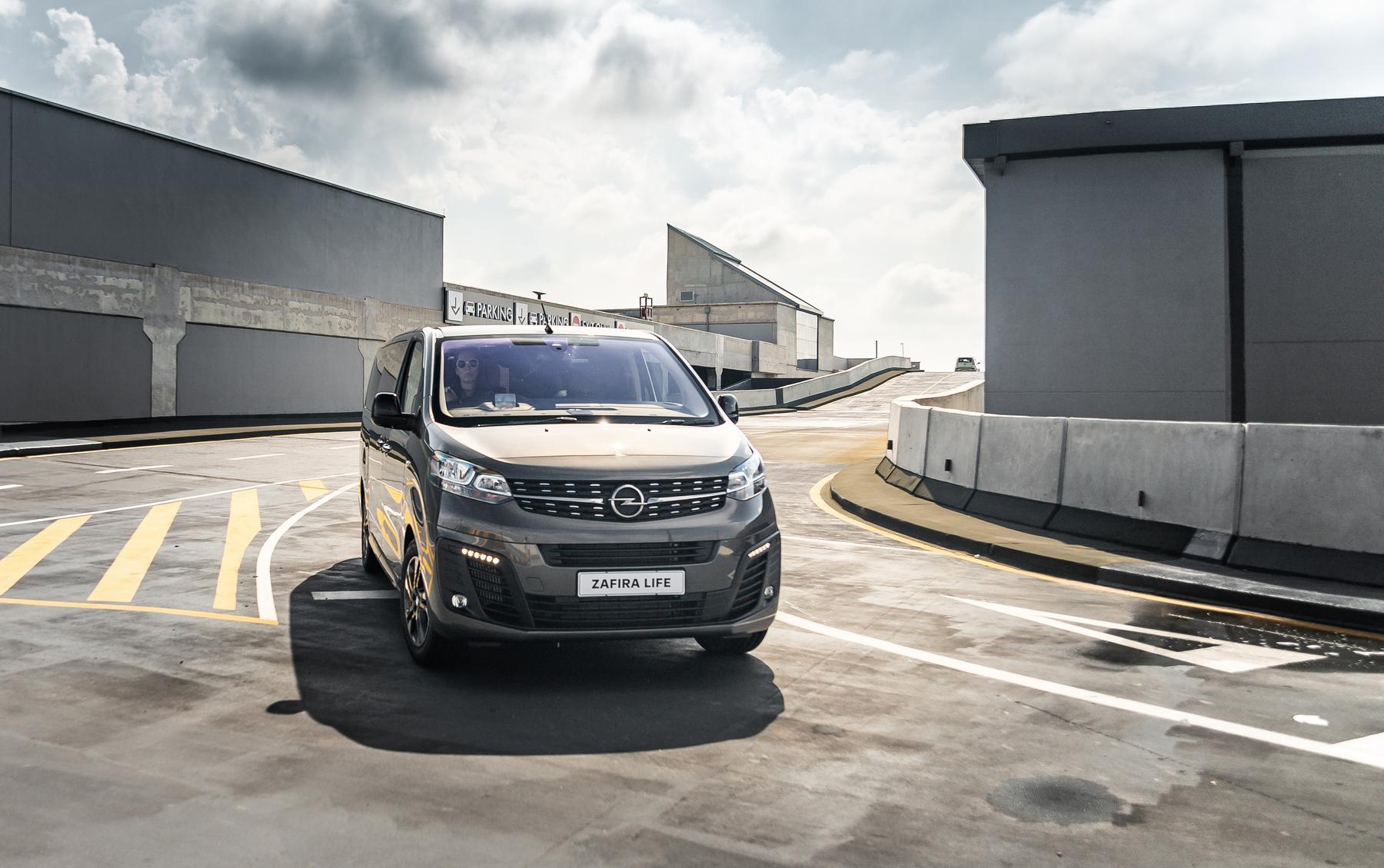 Zafira Life L 57 1800x1800