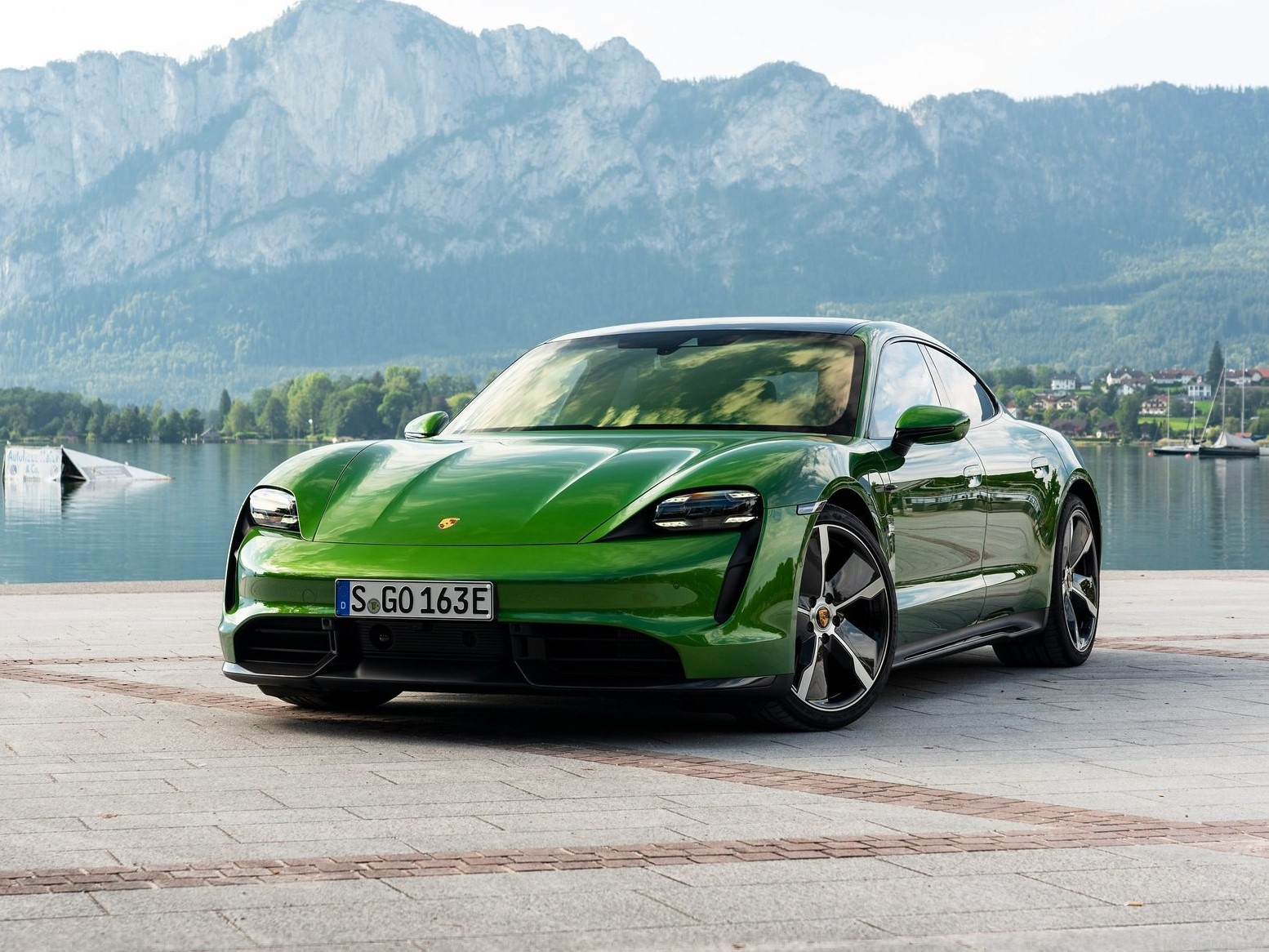 Green porsche taycan turbo s