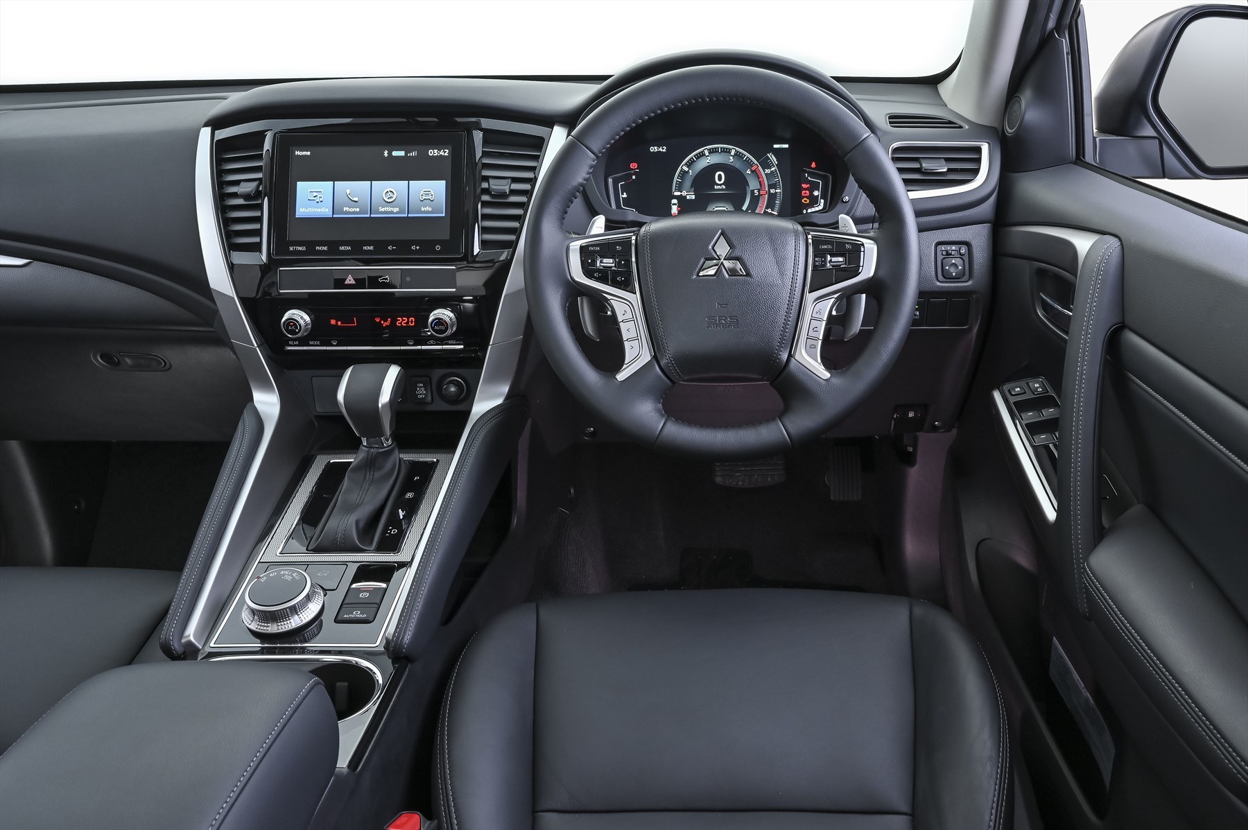 Pajero sport 153 1800x1800