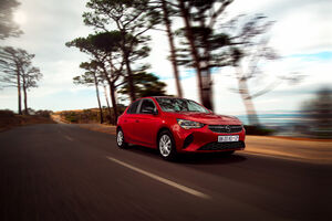 My20 corsa edition 3qfr red driving