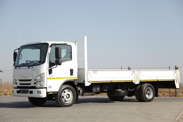 22 Isuzu Bisiness1