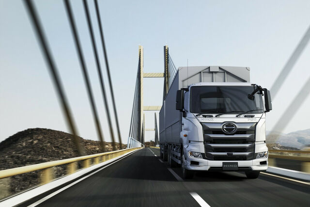 23 Hino7001