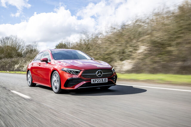 23 Merc Aclass1 25