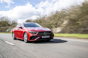 23 Merc Aclass1 25