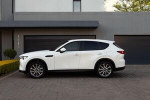 23 Mazda CX60a