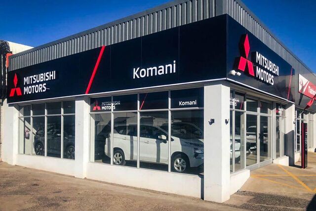 23 Mit Komani1