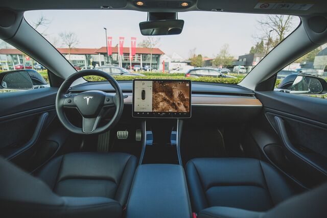 Riaan Tesla Problems1