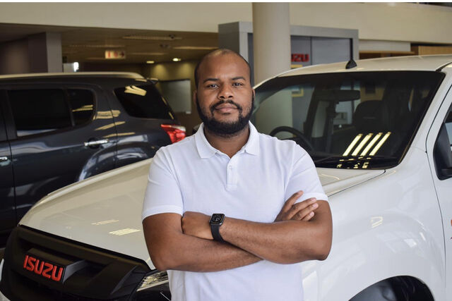 Khulekani Dumisa Close Up Dealership