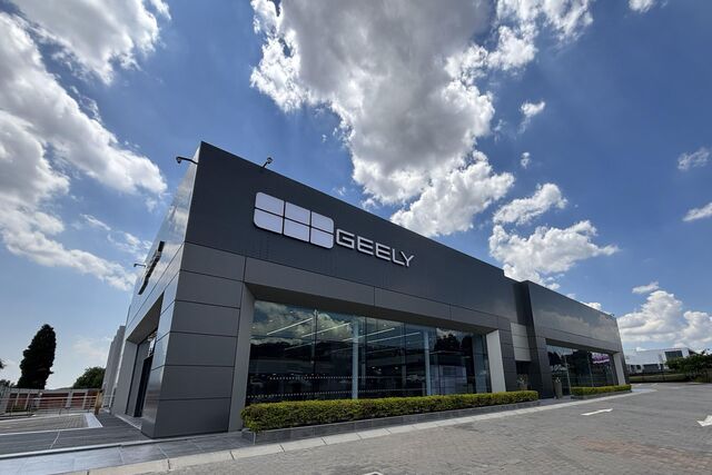25 Geely Auto QO1