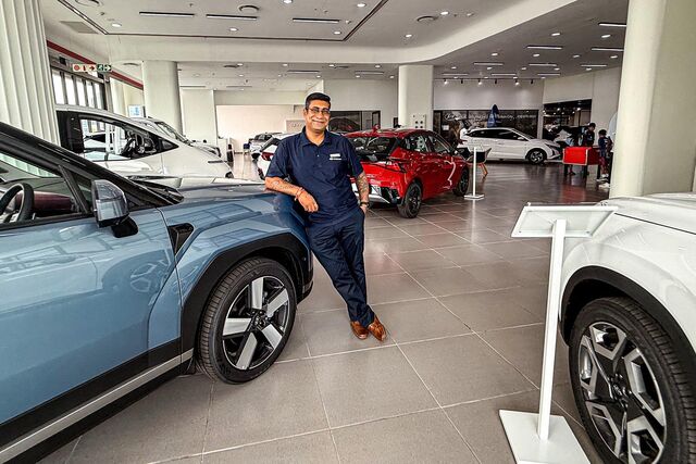 26 Hyundealer1