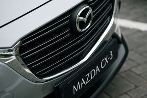 26 Mazda CX1