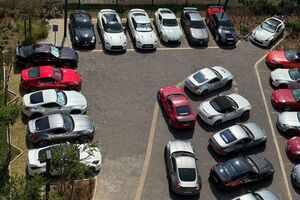 26 Nissan Club1